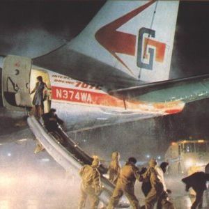 Foto Alarma: vuelo 502 secuestrado