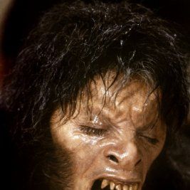 Foto Un hombre lobo americano en Londres