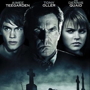 Foto Beneath the Darkness