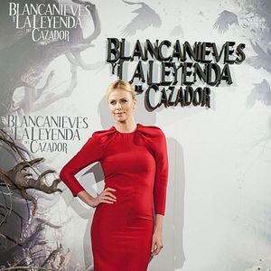 Foto Blancanieves y la leyenda del cazador