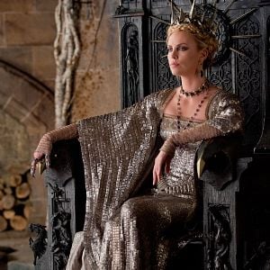 Foto Blancanieves y la leyenda del cazador