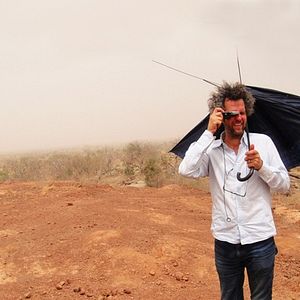 Foto Knistern der Zeit - Christoph Schlingensief und sein Operndorf in Burkina Faso