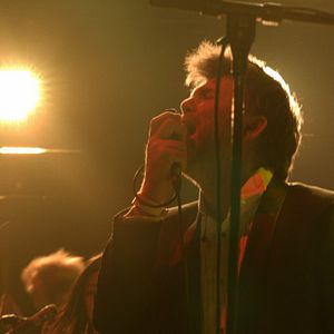 Foto Shut Up And Play The Hits