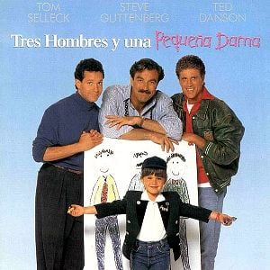 Foto Tres hombres y una pequeña dama