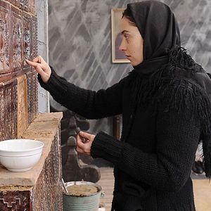 Foto Más allá de las colinas