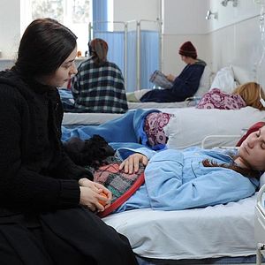 Foto Más allá de las colinas