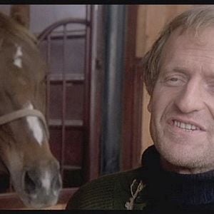 Foto Siete Notas En Negro