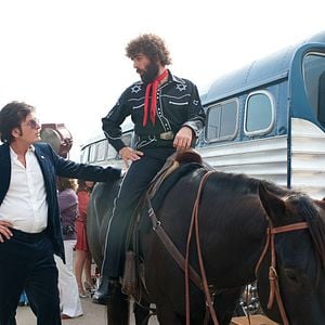 Foto A Glimpse Inside The Mind of Charles Swan III