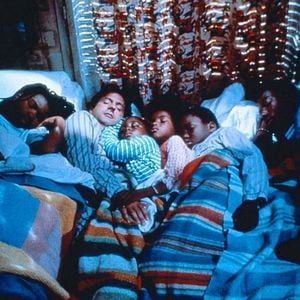 Foto Mamá, hay un hombre blanco en tu cama