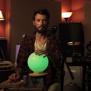 Foto Dustin Guy Defa