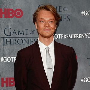 Foto Alfie Allen