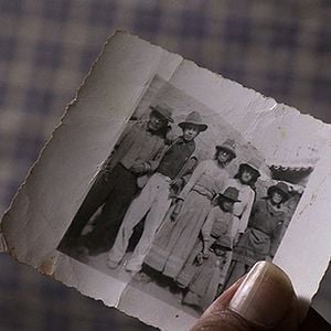 Sigo siendo (Kachkaniraqmi) - Documental 2012