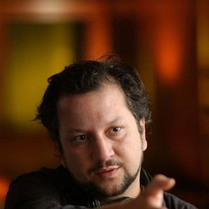 Foto Rise: Cazadora de sangre