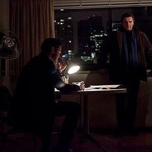 Foto Caminando entre las tumbas