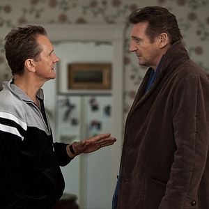 Foto Caminando entre las tumbas