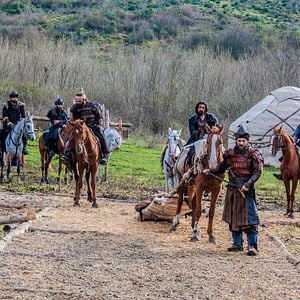 Foto Diriliş Ertuğrul
