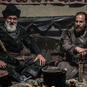 Foto Diriliş Ertuğrul