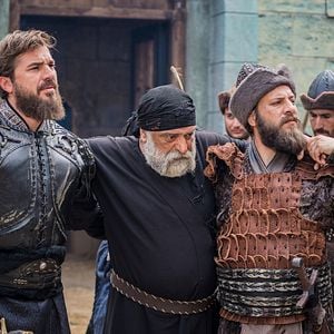 Foto Diriliş Ertuğrul