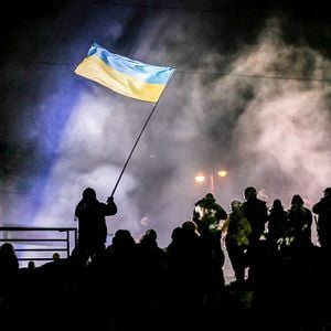 Foto Winter on Fire: Ukraine's Fight for Freedom