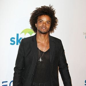 Foto Eka Darville