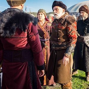 Foto Diriliş Ertuğrul