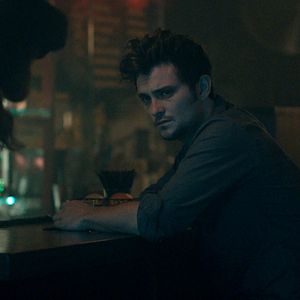 Foto Long Nights Short Mornings