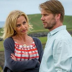 Foto Confiar es bueno, enamorarse es mejor