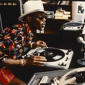 Foto Haz lo que debas