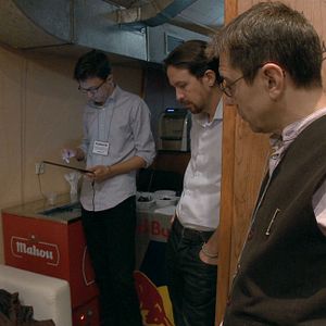 Foto Política, Manual de Instrucciones