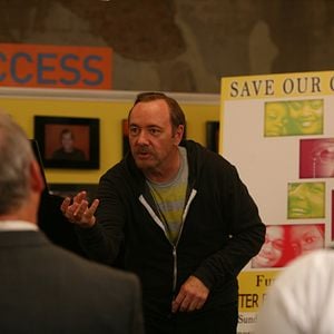 Foto Father of Invention