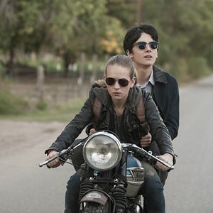 Foto Un espacio entre nosotros