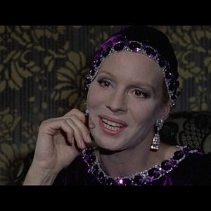 Foto La corta noche de las muñecas de cristal