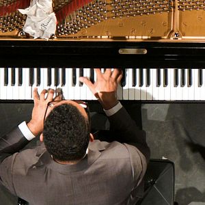 Foto Playing Lecuona