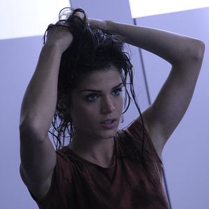Foto Marie Avgeropoulos