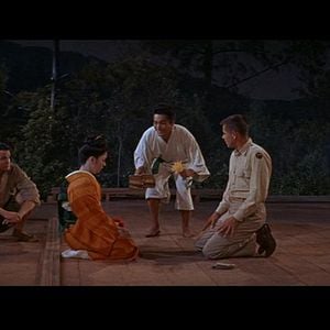 Foto La casa de té de la luna de Agosto