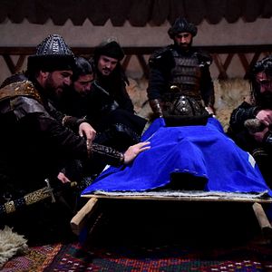 Foto Diriliş Ertuğrul