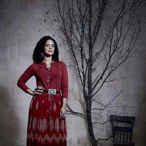 Foto Parisa Fitz-Henley