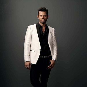 Foto Dinastía (2017)