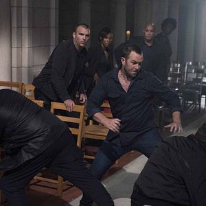 Foto Sullivan Stapleton