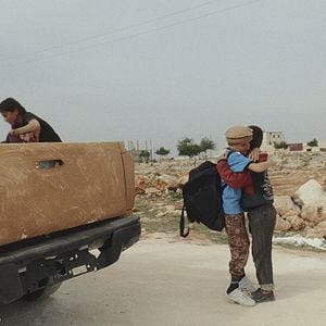 Foto Of Fathers and Sons