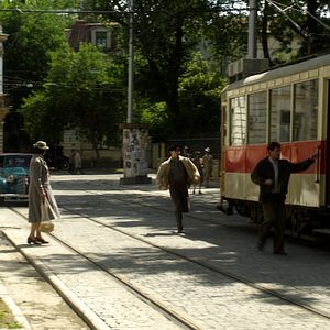 Foto Walking with the Enemy