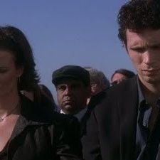 Foto A dos metros bajo tierra