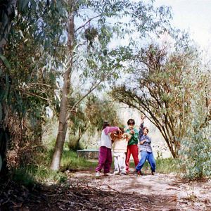 Foto Tarde Para Morir Joven
