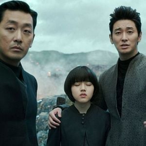 Foto Along with Gods: Los dos mundos