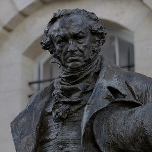 Foto Oscuro Y Lucientes