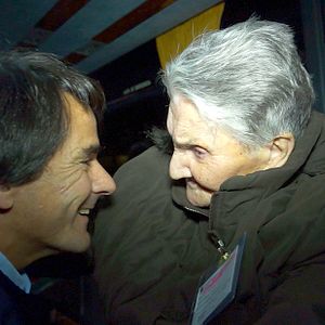 Foto Hospitalarios, las manos de la Virgen