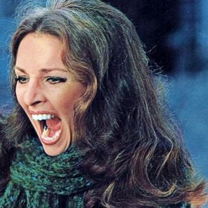 Foto Siete Notas En Negro