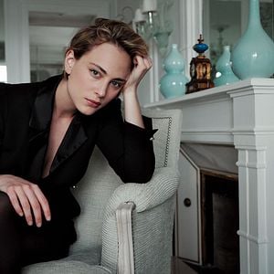 Foto Nora Arnezeder