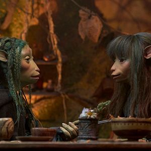 Foto Cristal Oscuro: La era de la resistencia