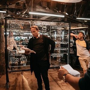 Foto Atrapado en el pasado. Se acabó la buena vida